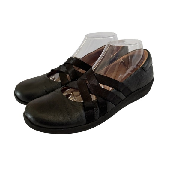 Vionic Black Magnolia Serenity Leather Strappy Slip On Loafer Flats Size 8.5 - Picture 2 of 13